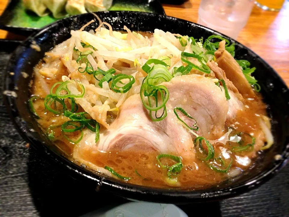 Snapdishの料理写真:豚肉ラーメン|あすみさん