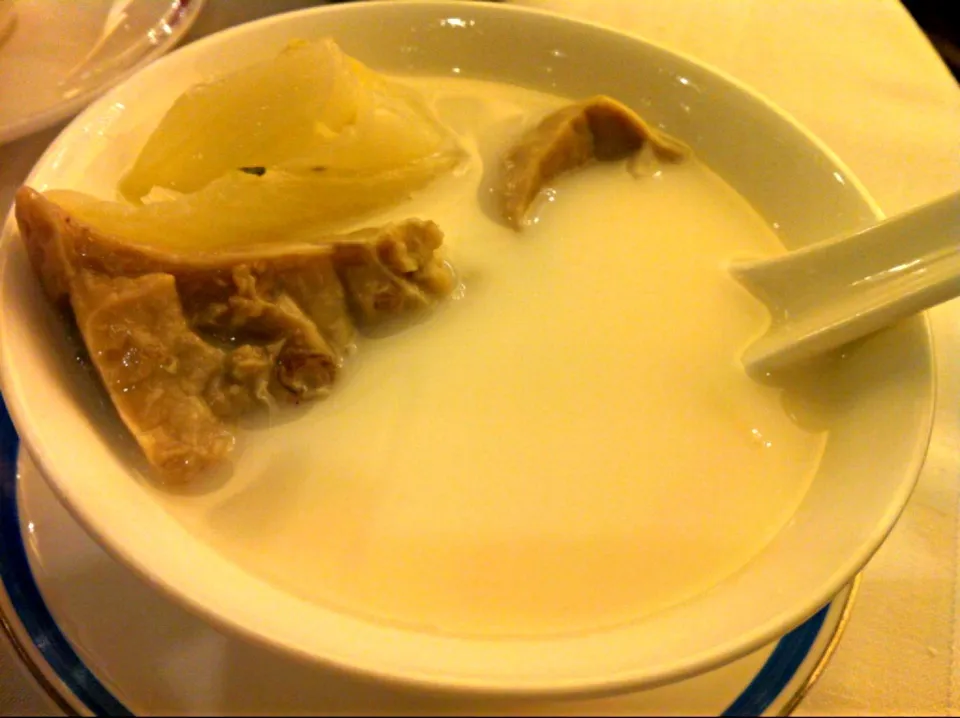 Double-boiled pig's lung with almond juice|skyblueさん