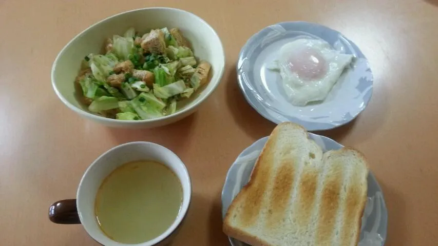 6~2普通の朝食(๑•́ ₃ •̀๑)|たくぞうさん