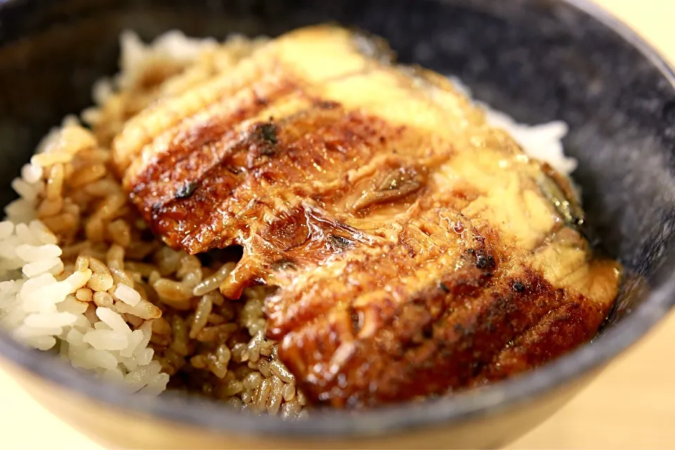 すしやのうな丼|マハロ菊池さん