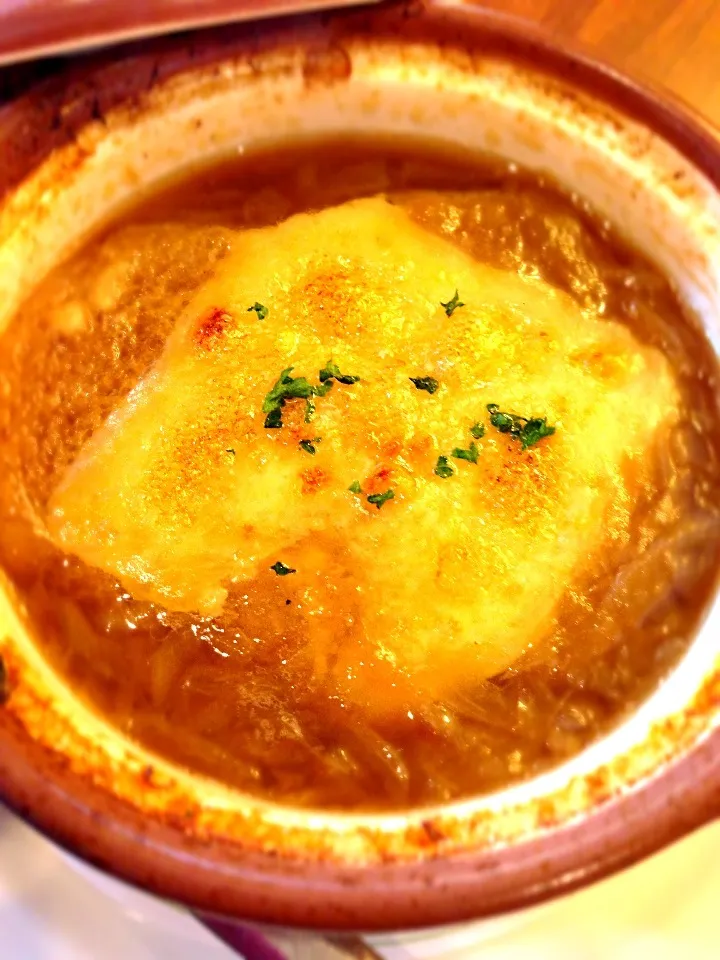 Onion gratin soup♨ｵﾆｵﾝｸﾞﾗﾀﾝｽｰﾌﾟ|🌈Ami🍻さん