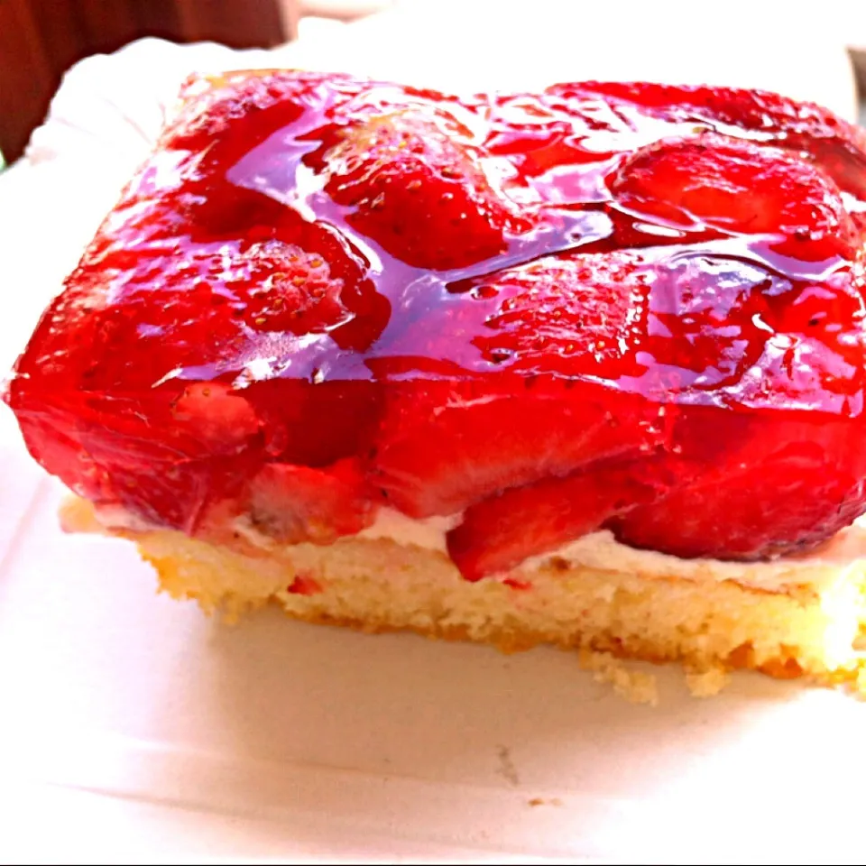 Strawberry Cake|wiwi mrgさん