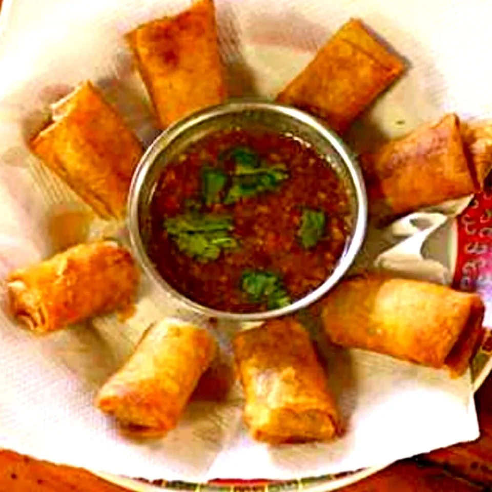 spring rolls with sweet and sour sauce|wiwi mrgさん