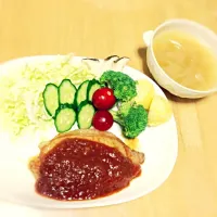 Snapdishの料理写真:ポークチャップとオニオンコンソメスープ|せいこさん