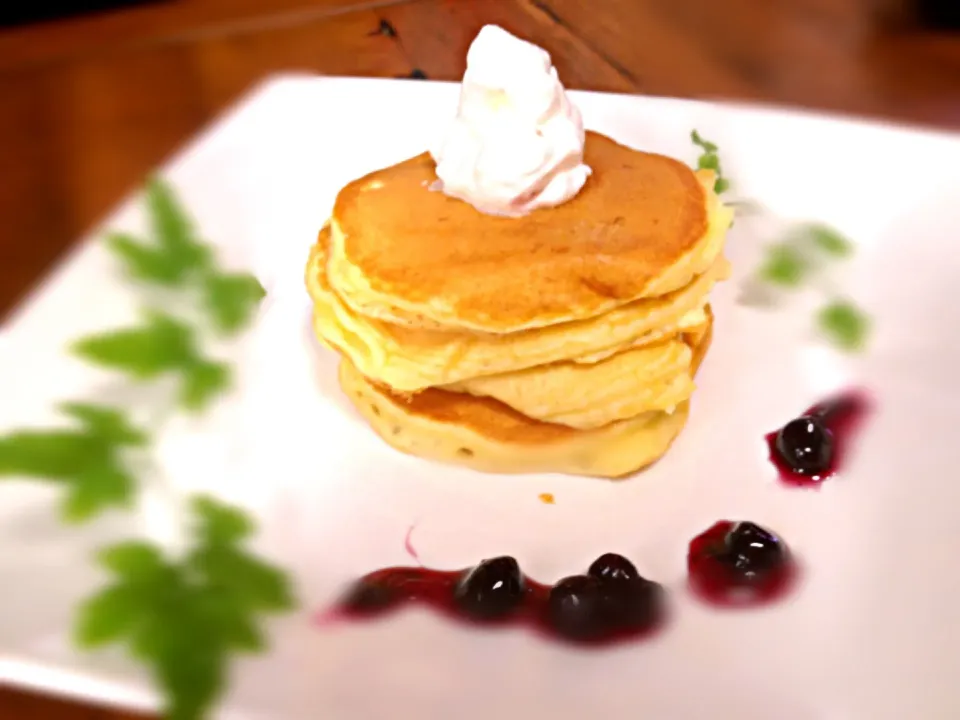 休日の朝に笑顔✨を運ぶパンケーキ♥🍴|紗季さん