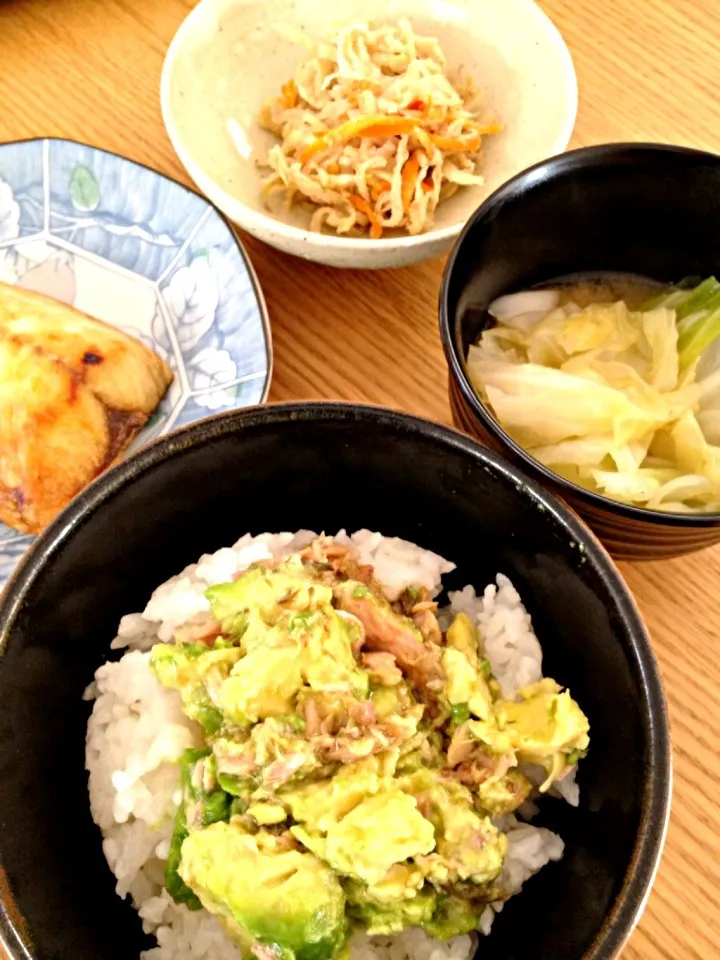 ツナアボカド丼|ゆきさん