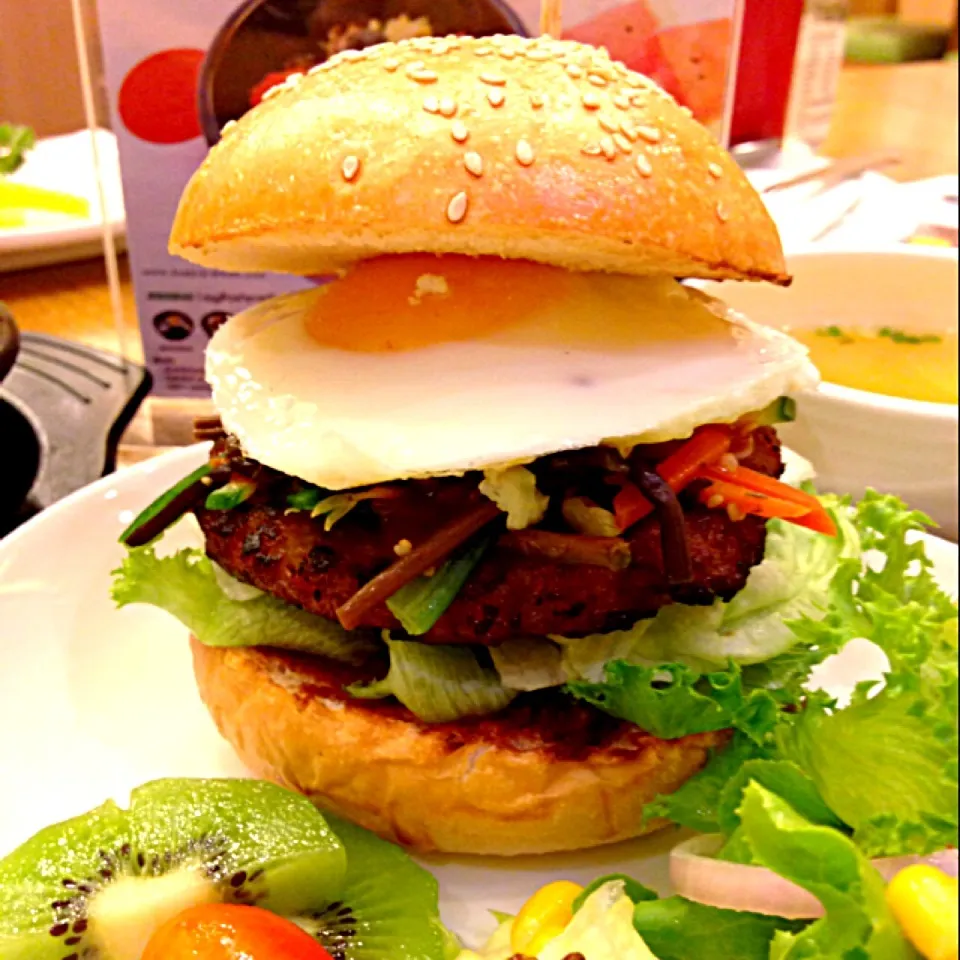 Snapdishの料理写真:Bibimbab Burger|みいさん