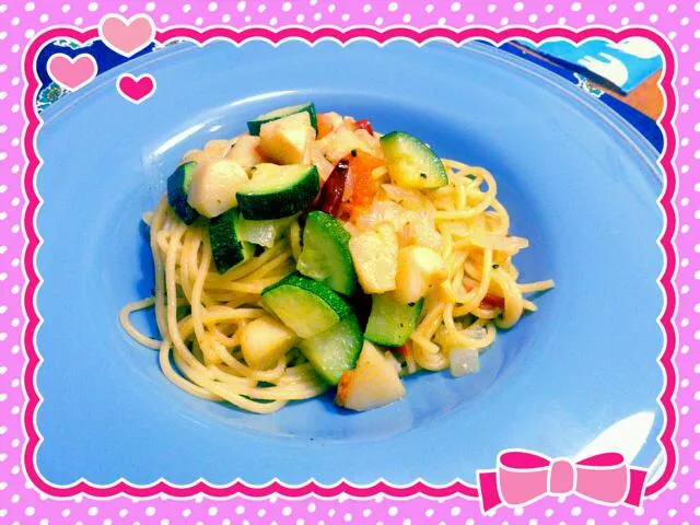 Snapdishの料理写真:ズッキーニと貝柱のパスタ (*Ü*)ﻌﻌﻌ♥|ゆきさん