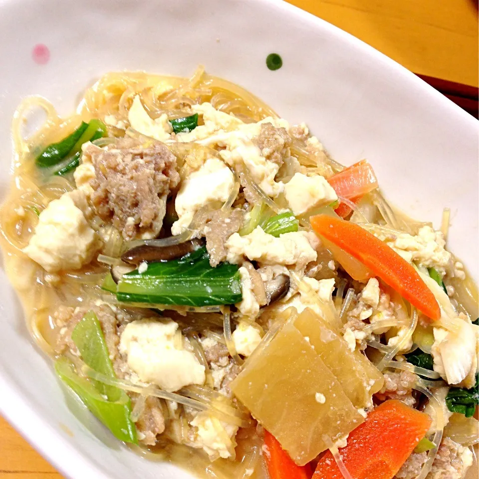 鶏そぼろとお豆腐のすき焼き風春雨煮ʕ•̫͡•ʔ♬✧|かよさん