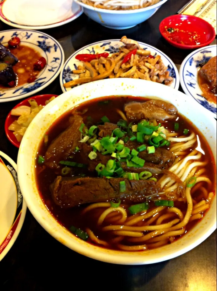 Snapdishの料理写真:蕃茄半筋半肉牛肉麵|y.kさん