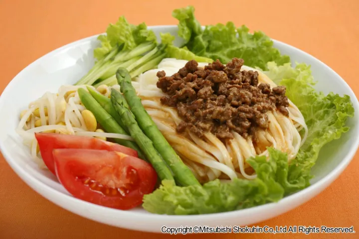 冷やしうどんの担々麺|食の楽しさ無限大！ ＦＯＯＺＡさん