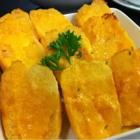 Garlic bread with cheddar cheese|Saranya R.さん