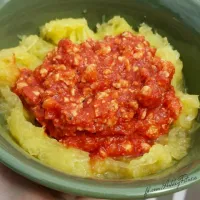 Homemade Spaghetti Sauce on Spaghetti Squash|Ashley Stampさん