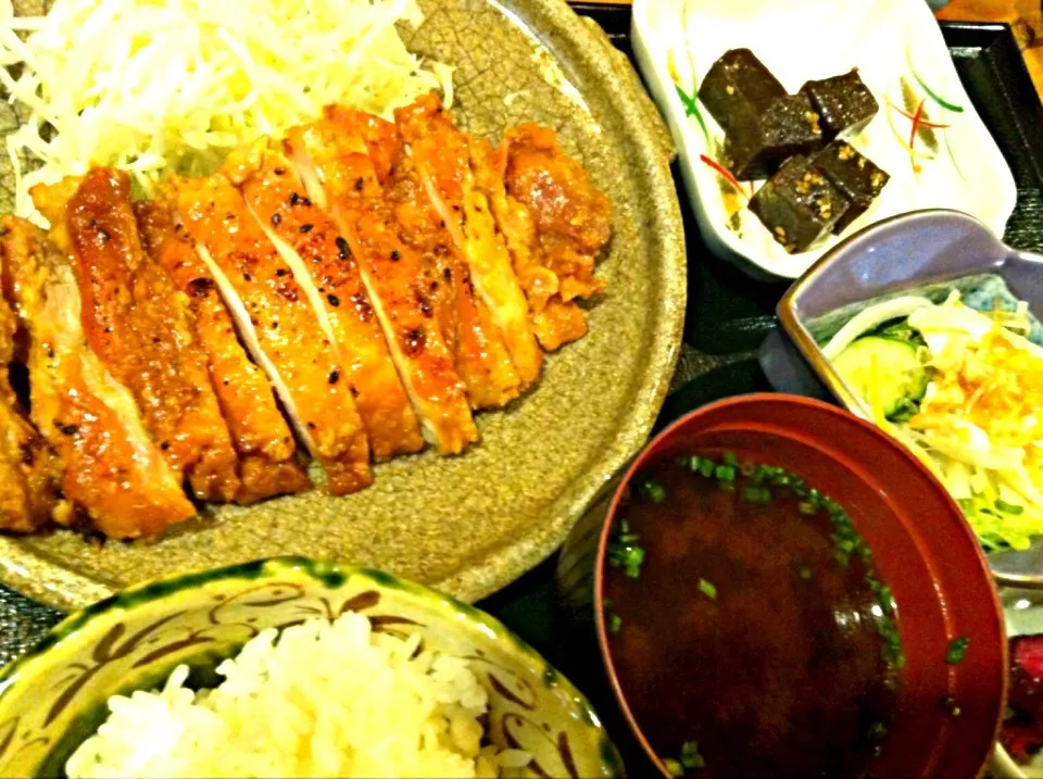 【本日のランチ】鶏のみそ漬け焼き定食。(ﾟдﾟ)ｳﾏｰ|JTKさん