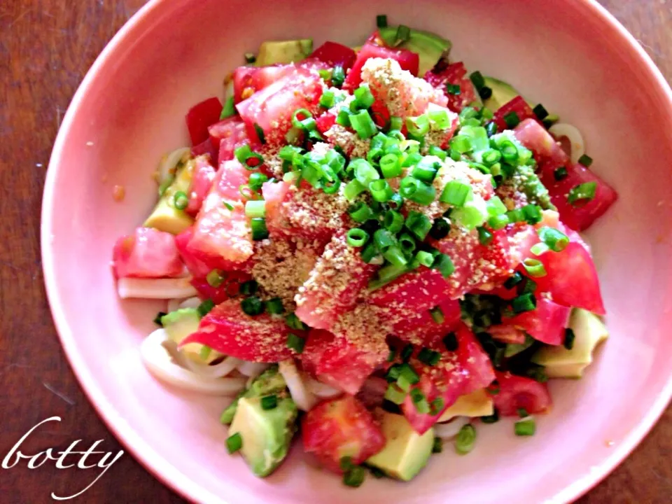 フレッシュトマトのピリ辛うどん🍅|ゆか♡さん