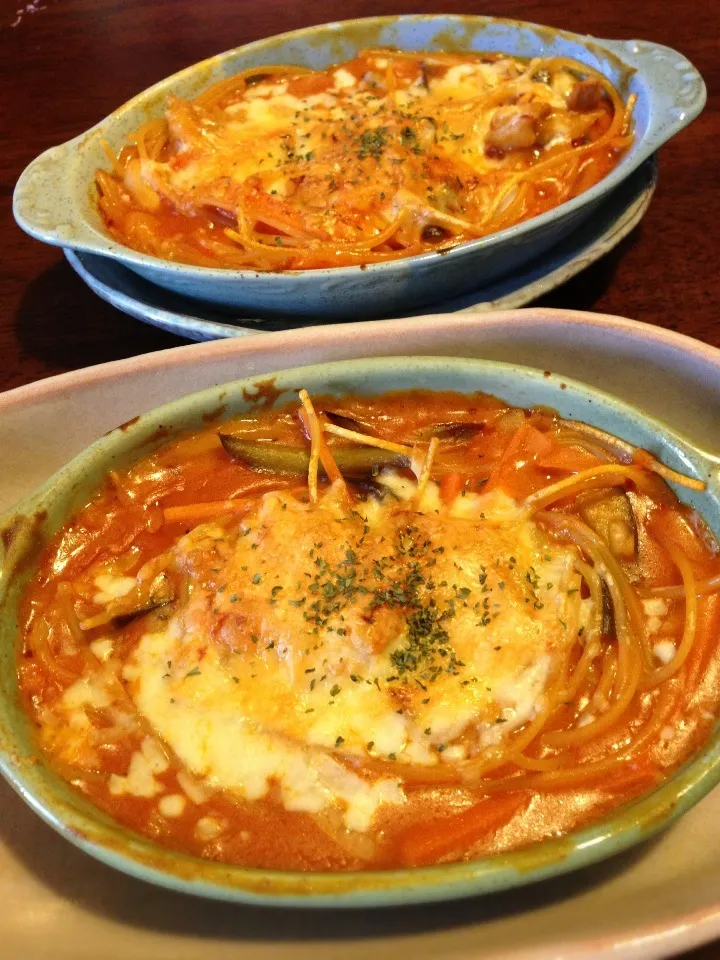 茄子とチキンのスパゲティグラタン♡トマトクリームソース|さくたえさん