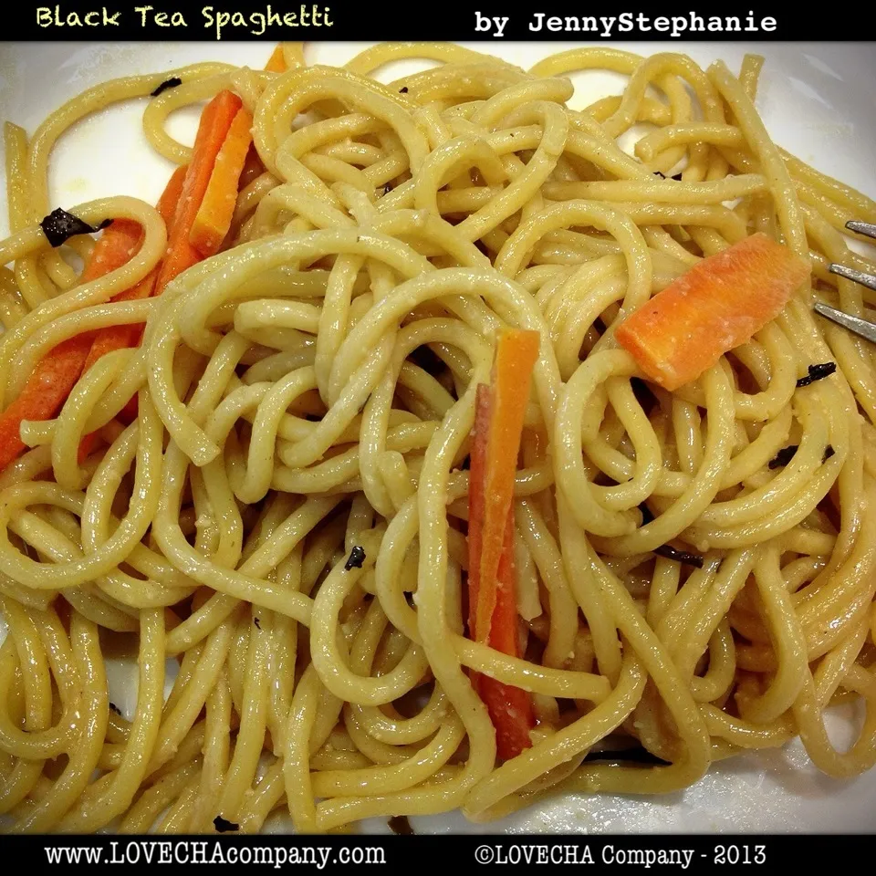 Snapdishの料理写真:Black Tea Spaghetti|LovechaCompanyさん