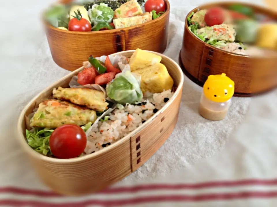 Snapdishの料理写真:6月4日  豆腐ハンバーグとピーマンとソーセージのケチャップ炒めのお弁当|かとっちみゆさん