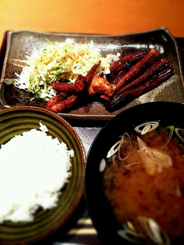 Snapdishの料理写真:今日の賄い★穴子の蒲焼き*げその唐揚げ♪|ちはるさん