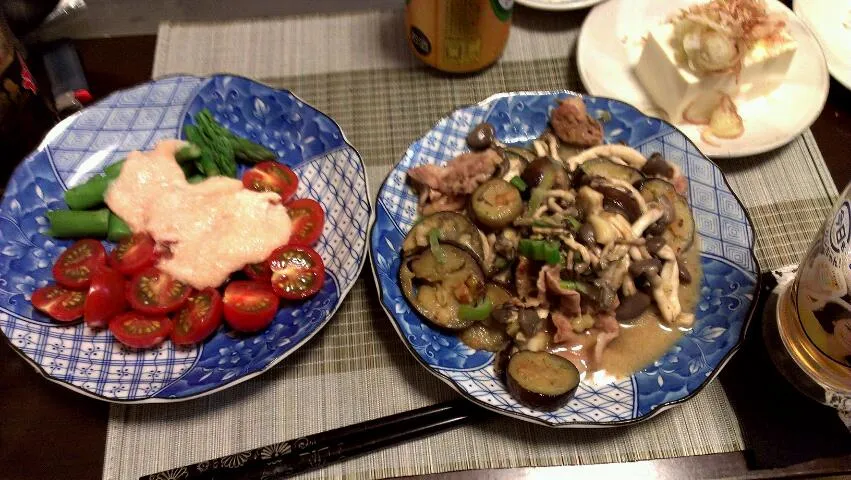 Snapdishの料理写真:アスパラとミニトマトのサラダ&茄子と豚肉の味噌炒め|まぐろさん