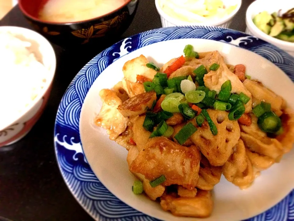 鶏とレンコンのマヨオイスター炒め|はなびさなさん