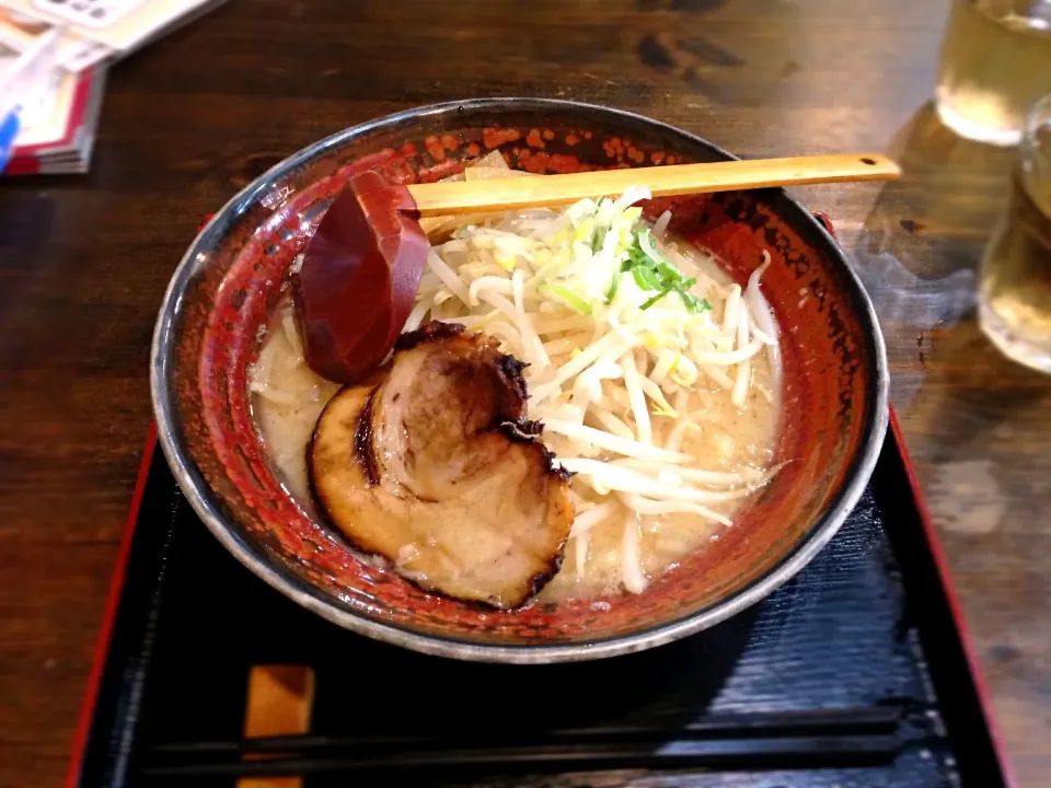 柏・まと屋にてとんこくラーメン。|ちかさん