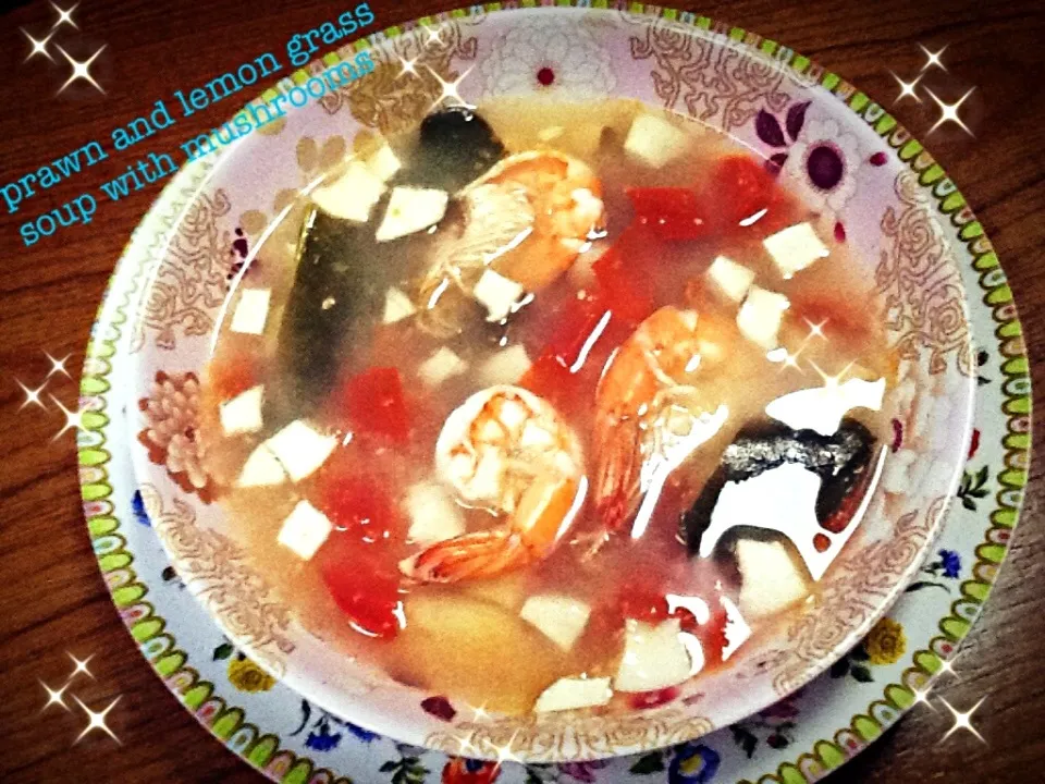 Snapdishの料理写真:😋Tom Yum Kung 🍤|Mare Kieさん