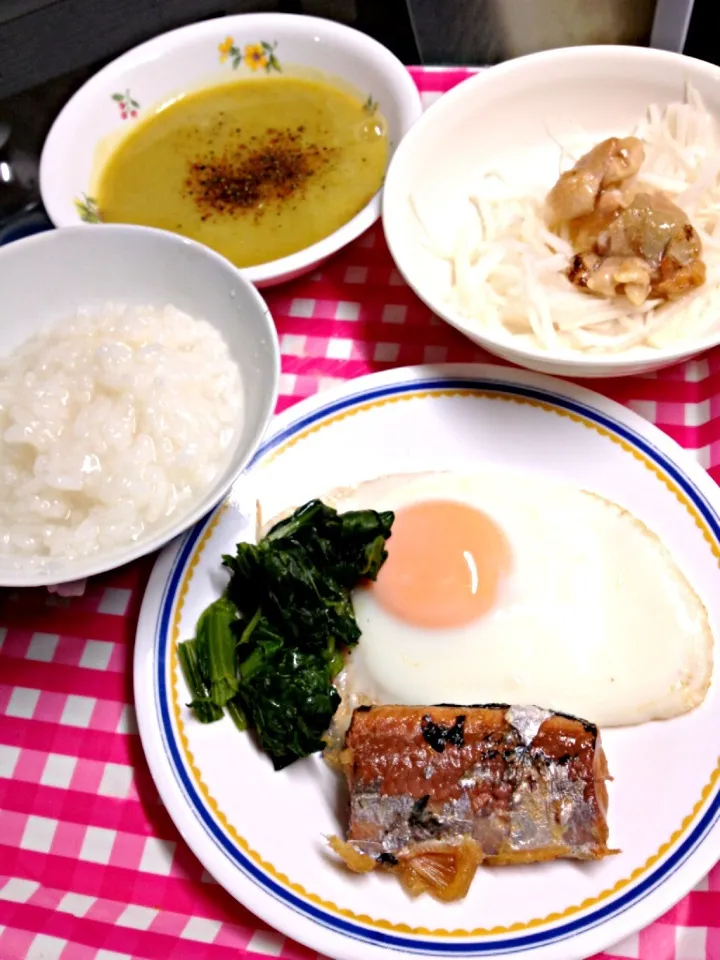 そら豆のスープにサンマの缶詰が、特筆かなあ|ハルさん