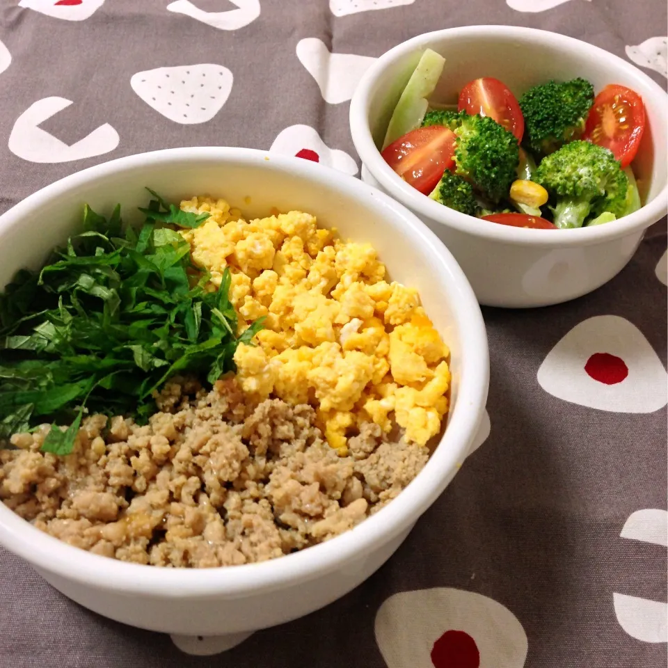 三色丼弁当|まゆめろさん