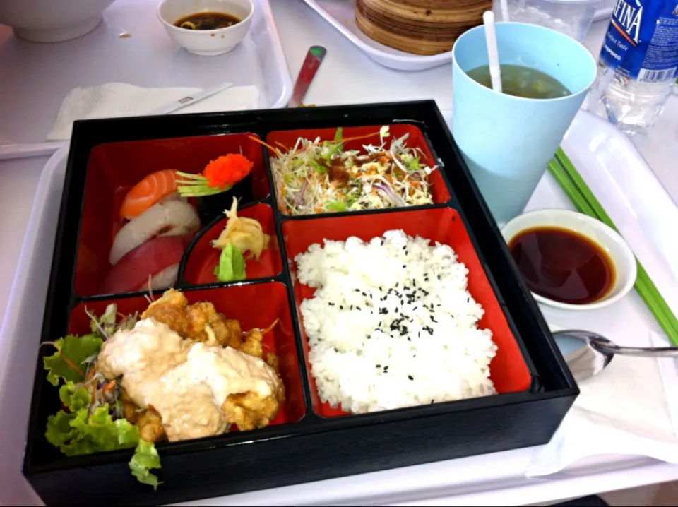 Sushi bento|Hung Huynhさん