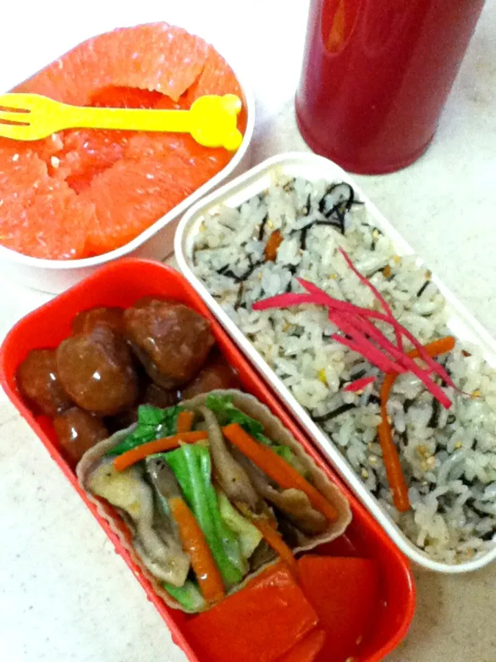 今日はJK弁当のみ。私は会議で外出につき外めし。Today's lunch box.|hoppycowさん