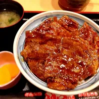 Snapdishの料理写真:帯広豚丼|Noriko  Naritaさん