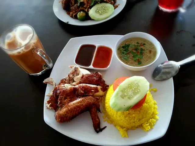 nasi ayam, teh tarik|korinoさん