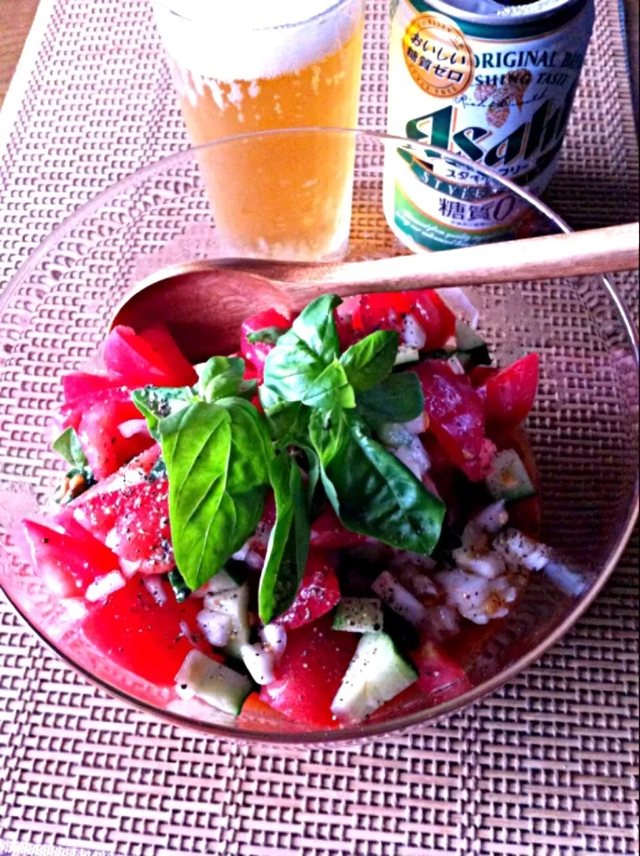 klalaちゃんの〜スプーンで食べる‼夏のトマトときゅうりのサラダ⭐作ってみたぁ〜|いよこ🍻さん