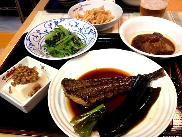 Snapdishの料理写真:小松菜の胡麻和え&牛すじ煮込み&納豆腐&コチの煮魚|田中 喜子さん