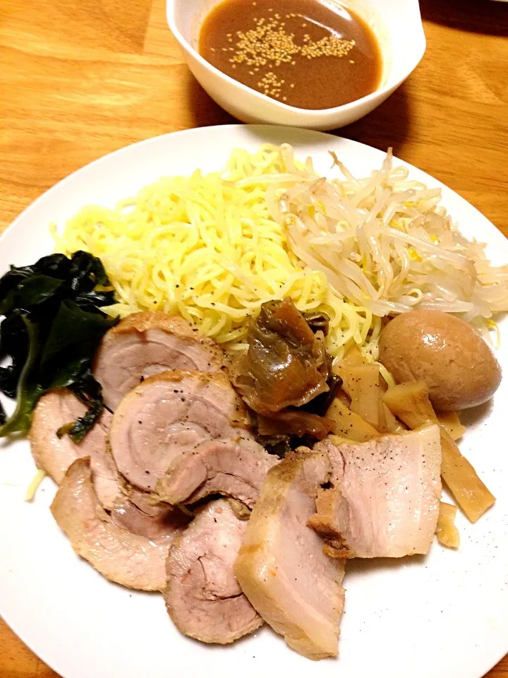 自家製叉焼の付け麺|伍龍やすさん