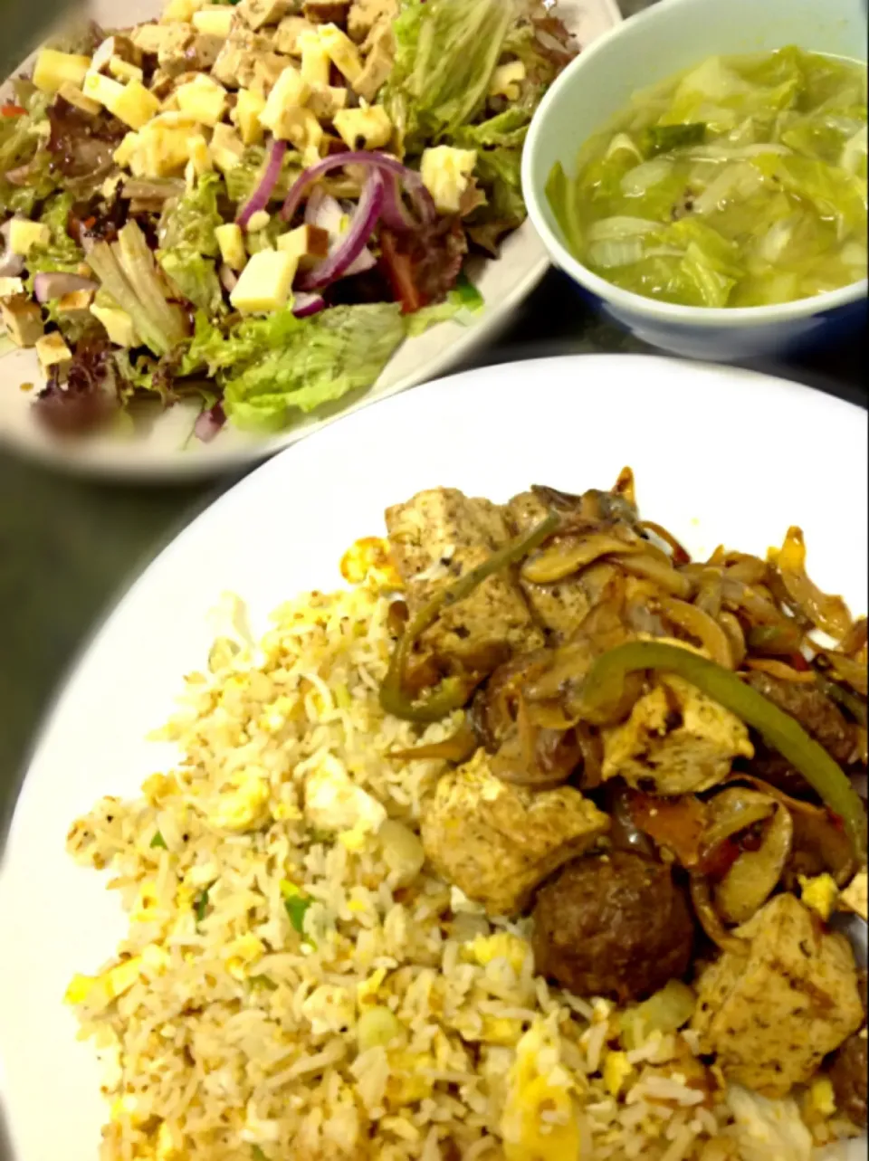 Meatballs & bean curd spicy stir fry, Egg fried rice, Veg soup, ミートボールと豆腐の辛味炒め、卵と葱の炒飯、中華スープ、チーズのせサラダ|ずきみくさん