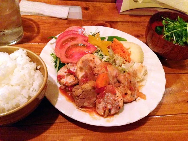 鶏の煮込みロールチキン定食|chan mitsuさん