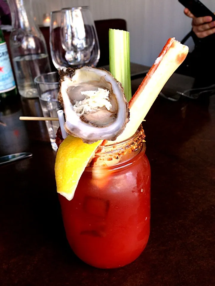 Snapdishの料理写真:Oyster and Crab Bloody Ceasar|Carine Rafieさん