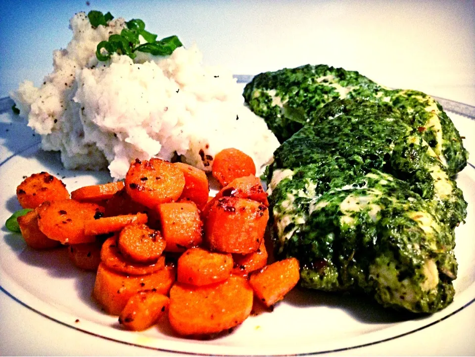 Chimmichurri Chicken, mashed Potatoes & Carrots|Sarah Gagnonさん