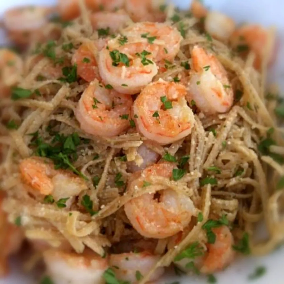 Shrimp Scampi with Whole Wheat Pasta|lindsay robesonさん