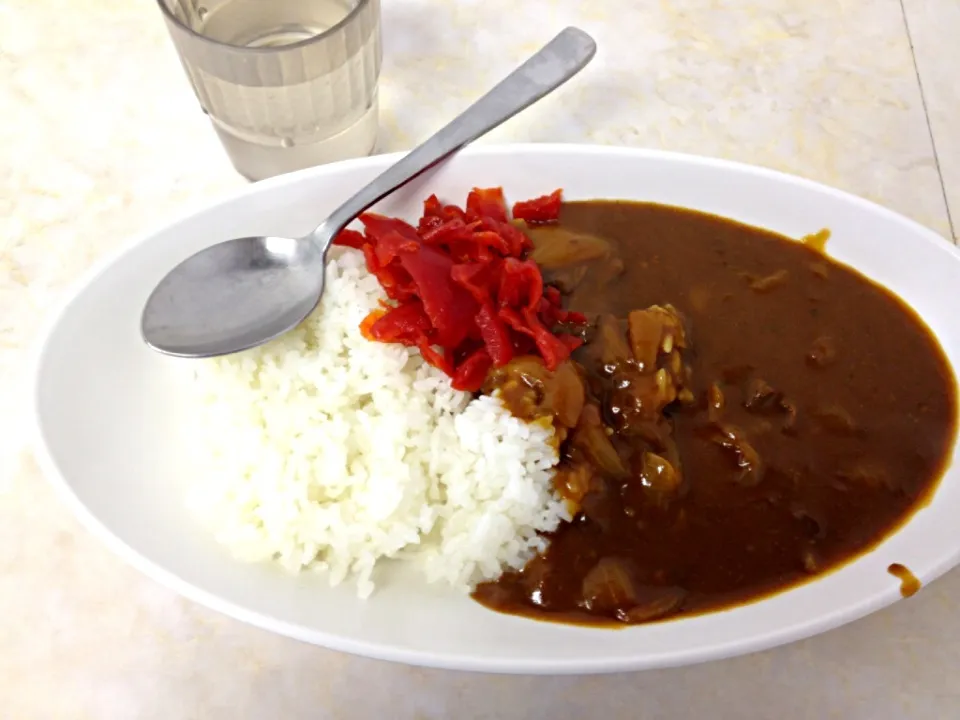 Snapdishの料理写真:社食カレー🍛 290円|Kojiさん