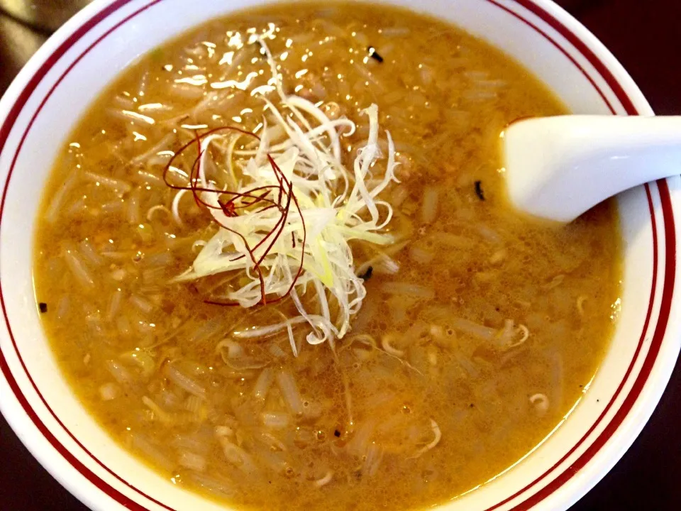 横浜中華街・大新園 辛子湯麺🍜🇨🇳|ゆうじ.さん