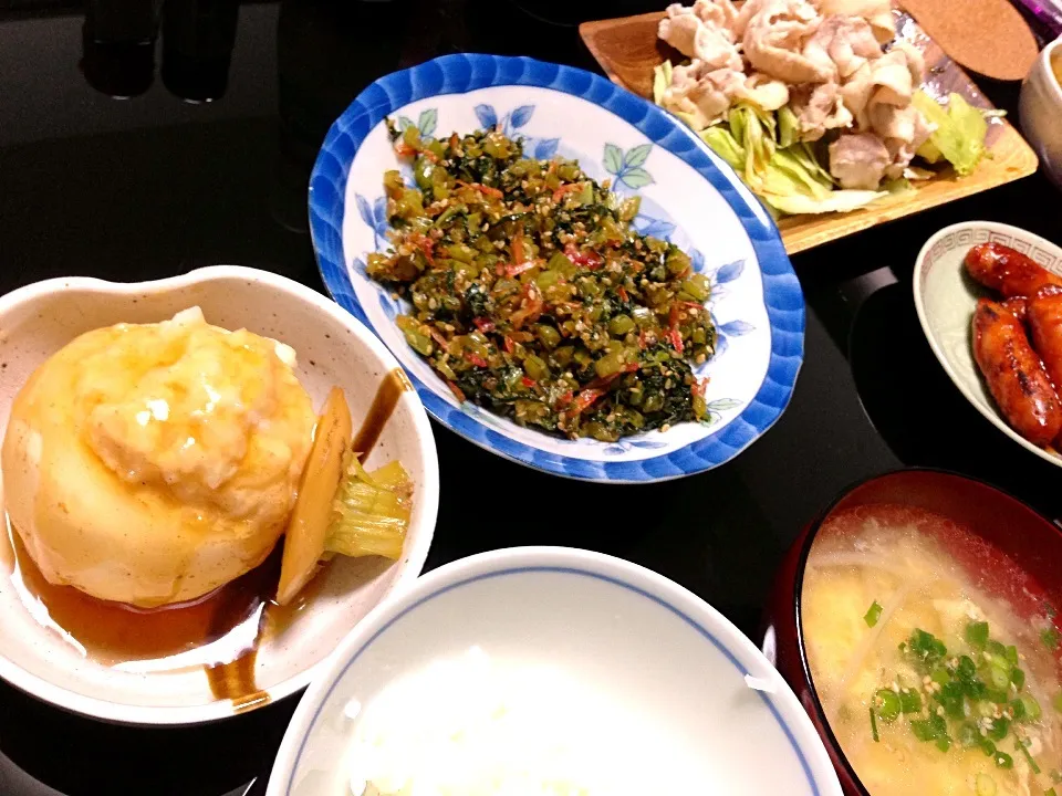 鳥挽き肉入りかぶの煮物、かぶの葉のふりかけ、冷しゃぶ、冷しゃぶの茹で汁でたまごスープ|ぶぅちゃんみさん