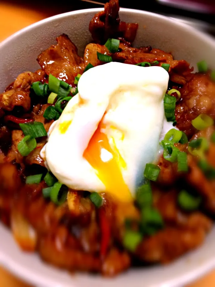 温玉のせ豚キムチ丼♡|さちこさん