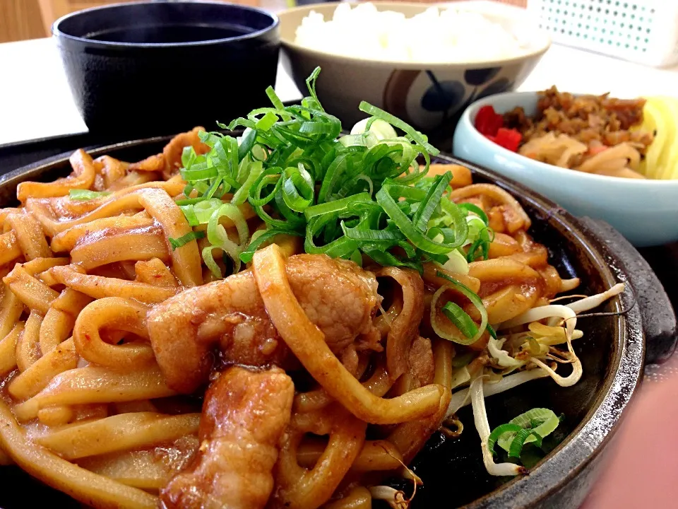 三重県亀山 味噌焼きうどん定食|ふうてんさん