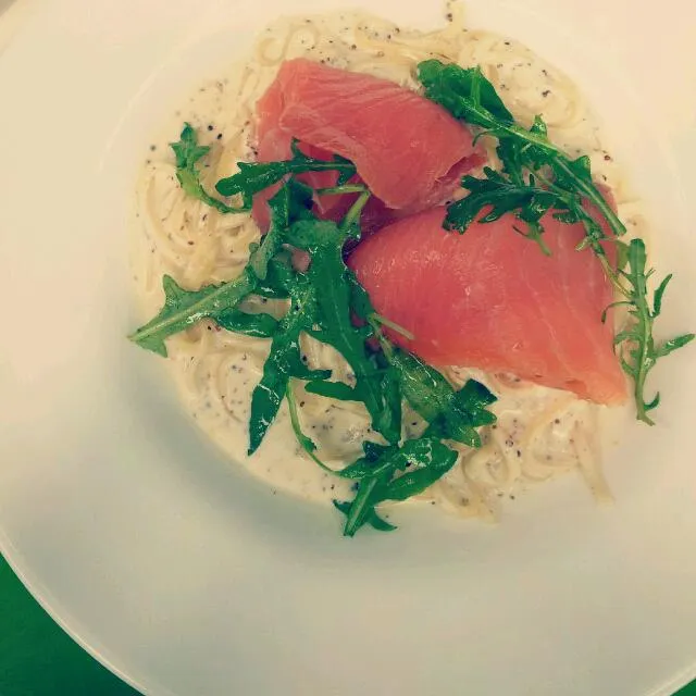 Smoke salmon with mustard seed creamy sauce spagetti|joey limさん