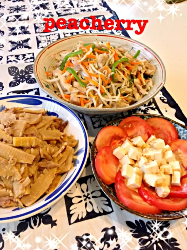 Snapdishの料理写真:豚トロと野菜の塩だれ炒め・ほぐした鶏肉と筍の炒め煮・トマトの豆腐のせ"((∩´︶`∩))"|☆ぴ〜ちゃん☆さん