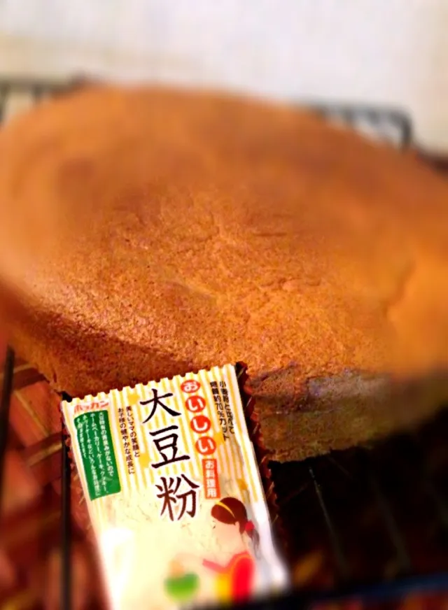 Soy flour bottom cake😁大豆粉試作のボトム用スポンジ|🌈Ami🍻さん