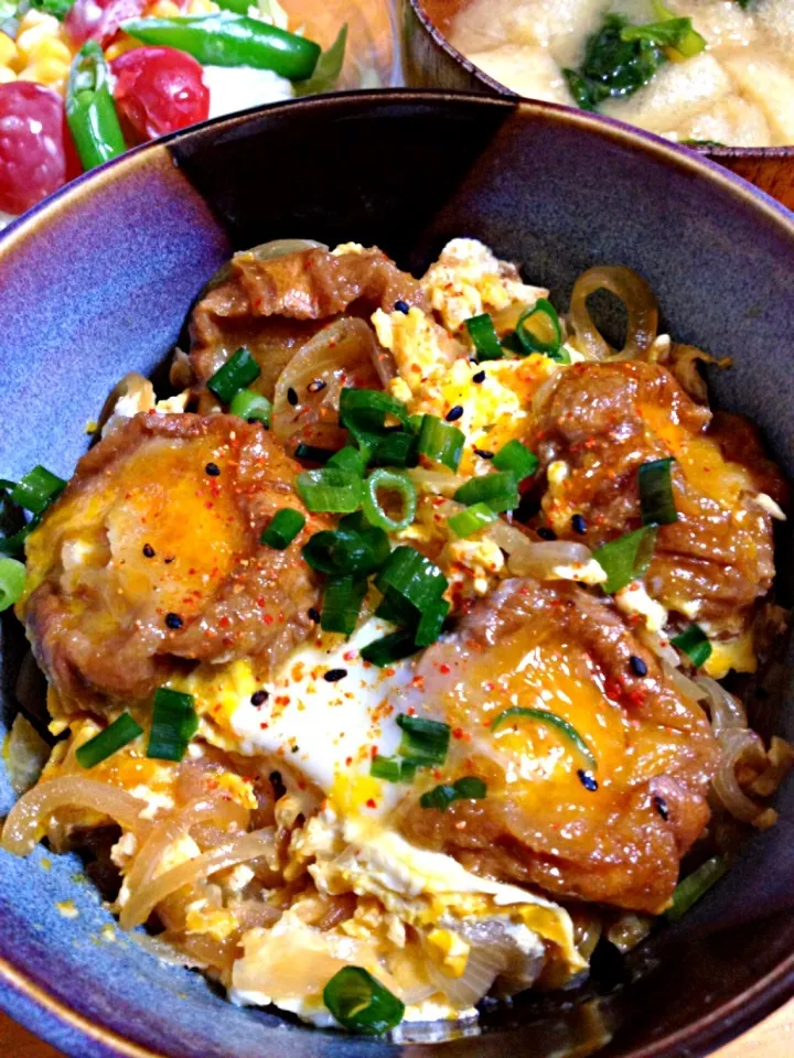 Snapdishの料理写真:油麩丼|カウンター嬢さん